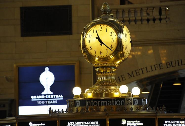 <a><img class="size-large wp-image-1787238" title="Grand Central Station's most well-known icon, the clock (C) atop the main hall information booth." src="https://www.theepochtimes.com/assets/uploads/2015/09/141624946.jpg" alt="Grand Central Station's most well-known icon, the clock (C) atop the main hall information booth." width="590" height="402"/></a>
