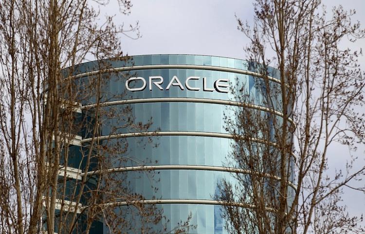 <a><img class="size-large wp-image-1785904" title="Oracle Reports Quarterly Earnings" src="https://www.theepochtimes.com/assets/uploads/2015/09/141630779.jpg" alt="" width="590" height="379"/></a>