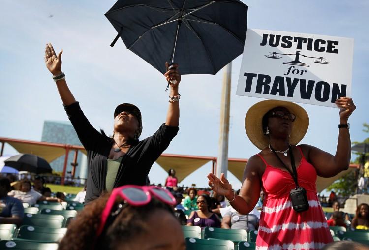 <a><img class="size-large wp-image-1789681" title="Florida Political Leaders Hold Rally To Honor Trayvon Martin In Miami" src="https://www.theepochtimes.com/assets/uploads/2015/09/142290919.jpg" alt="" width="590" height="400"/></a>