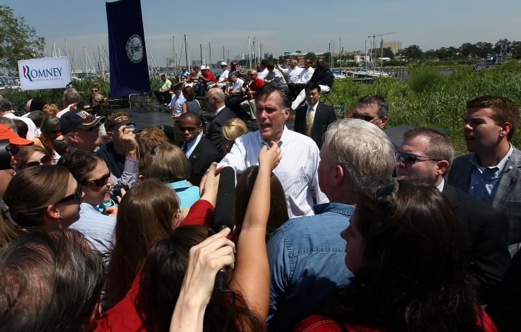 <a><img class="size-large wp-image-1787954" title="Romney Receives Michelle Bachmann Endorsement At VA Campaign Event" src="https://www.theepochtimes.com/assets/uploads/2015/09/143777374.jpg" alt="" width="590" height="376"/></a>