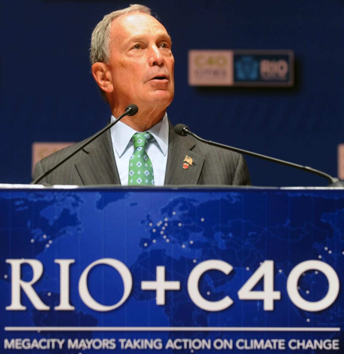 <a><img class="size-large wp-image-1785951" title="New York City Mayor Michael Bloomberg delivers a speech during the Rio+C40 MegaCity Mayors " src="https://www.theepochtimes.com/assets/uploads/2015/09/146552194.jpg" alt="New York City Mayor Michael Bloomberg delivers a speech during the Rio+C40 MegaCity Mayors" width="574" height="590"/></a>