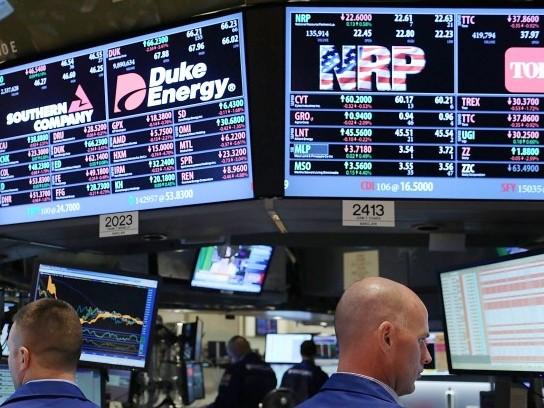 <a><img class="wp-image-1785178" title="Stocks Trade Drop On Employment Data" src="https://www.theepochtimes.com/assets/uploads/2015/09/147951004.jpg" alt="Stocks Trade Drop On Employment Data" width="590" height="441"/></a>