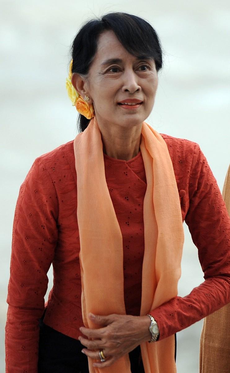 <a><img class="size-large wp-image-1781932" title="Burma Aung San Suu Kyi Myanmar" src="https://www.theepochtimes.com/assets/uploads/2015/09/1481414311.jpg" alt="Burma opposition leader Aung San Suu Kyi. (Soe Than WIN/AFP/GettyImages) " width="365" height="590"/></a>