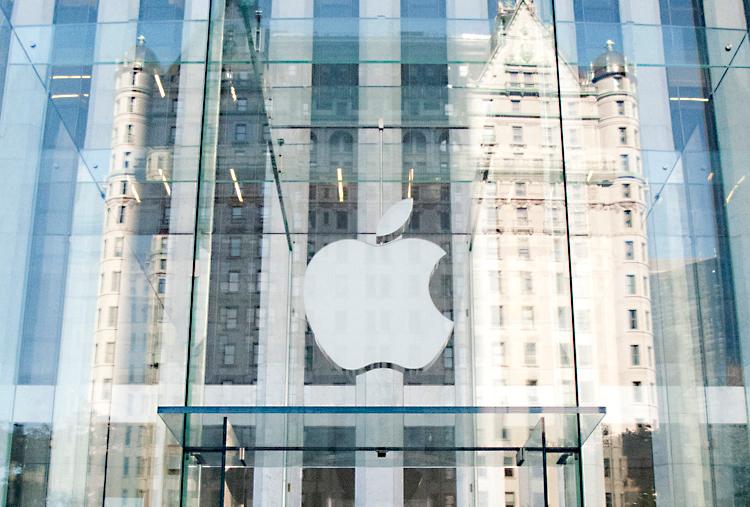 <a><img class="size-full wp-image-1781118" src="https://www.theepochtimes.com/assets/uploads/2015/09/152184631.jpg" alt="Apple Inc. is one of many U.S. companies" width="750" height="507"/></a>