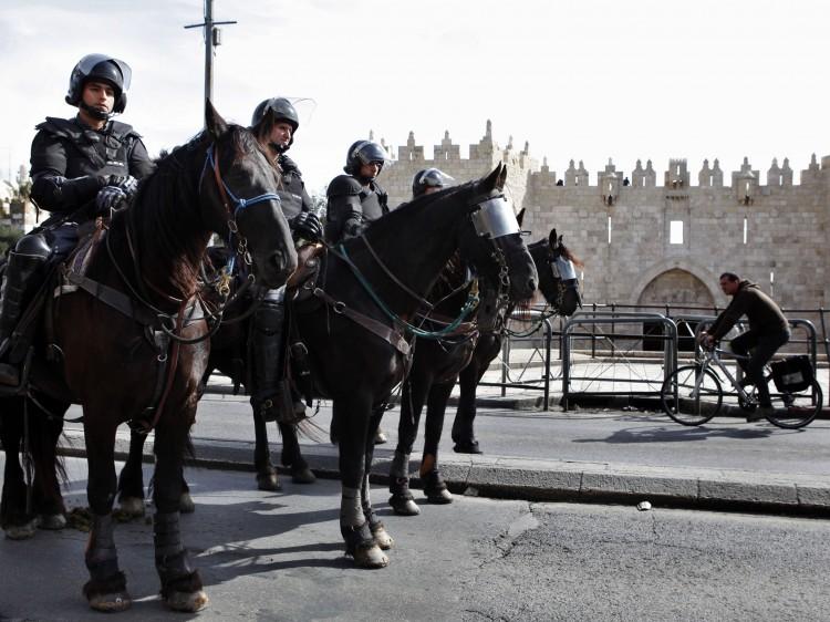 <a><img class="size-large wp-image-1774379" src="https://www.theepochtimes.com/assets/uploads/2015/09/156504653.jpg" alt="Damascus Gate in Jerusalem's Old City" width="590" height="442"/></a>