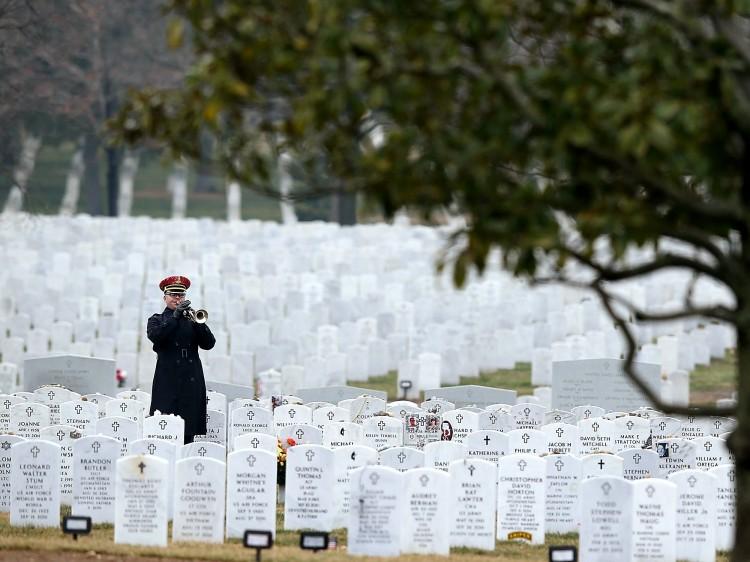 <a><img class="size-large wp-image-1769617" title="Army Sgt Killed In Afghanistan Buried At Arlington National Cemetery" src="https://www.theepochtimes.com/assets/uploads/2015/09/160983315.jpg" alt="Taps" width="590" height="442"/></a>