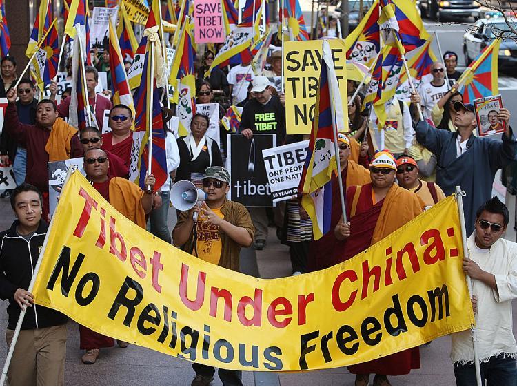<a><img src="https://www.theepochtimes.com/assets/uploads/2015/09/1tbbblbl85369332.jpg" alt="Members and supporters of the Tibetan Association of Southern California and Los Angeles Friends of Tibet march on the 50th anniversary of the first Tibetan uprising against Chinese rule and the escape of the 14th Dalai Lama into exile, on March 10, 2009  (David McNew/Getty Images)" title="Members and supporters of the Tibetan Association of Southern California and Los Angeles Friends of Tibet march on the 50th anniversary of the first Tibetan uprising against Chinese rule and the escape of the 14th Dalai Lama into exile, on March 10, 2009  (David McNew/Getty Images)" width="320" class="size-medium wp-image-1829671"/></a>