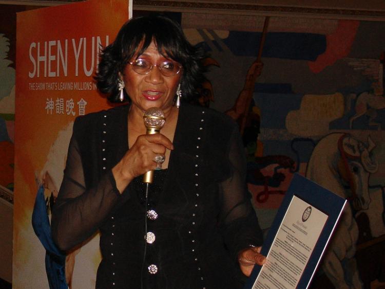 <a><img src="https://www.theepochtimes.com/assets/uploads/2015/09/20100529_Cleveland_Yin+Wan_ManmieMitchell-ClevelandCityCouncilMember.jpg" alt="City of Cleveland Councilwoman Mamie Mitchell. (The Epoch Times)" title="City of Cleveland Councilwoman Mamie Mitchell. (The Epoch Times)" width="320" class="size-medium wp-image-1819309"/></a>