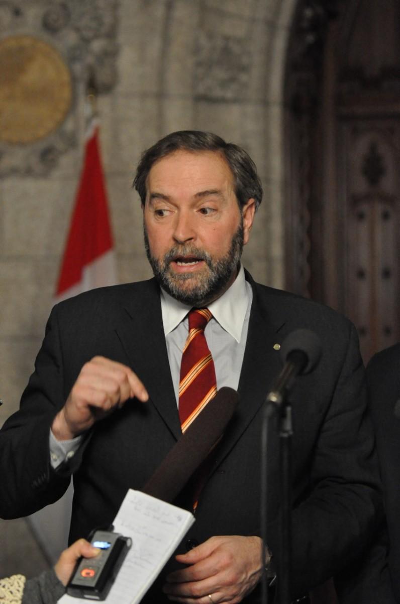 <a><img class="size-large wp-image-1791039" title="2011-NDP-Thomas-Mulcair-ET-Matthew-Little" src="https://www.theepochtimes.com/assets/uploads/2015/09/2011-NDP-Thomas-Mulcair-ET-Matthew-Little.jpg" alt="Thomas Mulcair, the perceived front-runner in the race to lead the New Democratic Party, speaks to reporters on Parliament Hill last year. (Matthew Little/The Epoch Times) " width="391" height="590"/></a>
