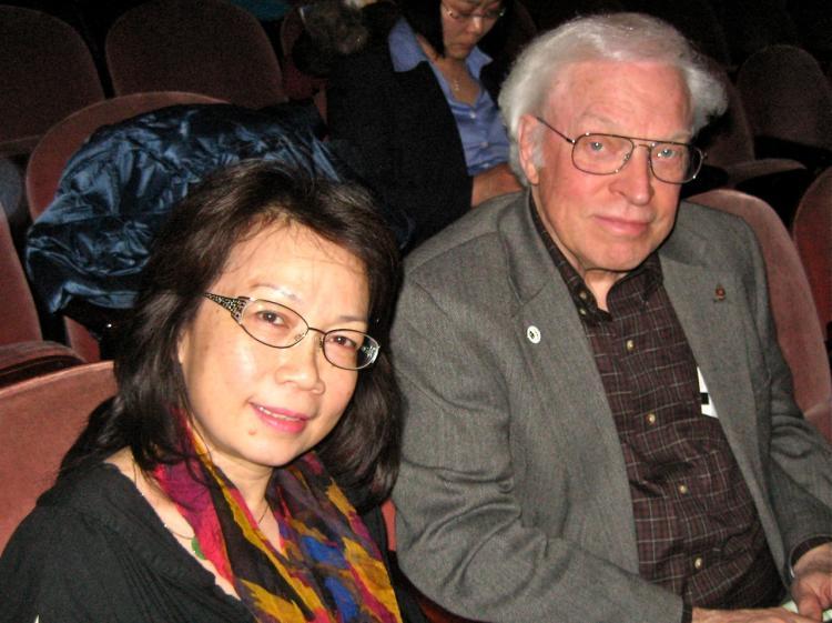<a><img src="https://www.theepochtimes.com/assets/uploads/2015/09/20110422_chicago_Maureen+Zebian_Erlo+Roth_Andy+Chong.jpg" alt="Mr. Erlo Roth attended Shen Yun Performing Arts with his friend Ms. Andy Chung. (Maureen Zebian/The Epoch Times)" title="Mr. Erlo Roth attended Shen Yun Performing Arts with his friend Ms. Andy Chung. (Maureen Zebian/The Epoch Times)" width="320" class="size-medium wp-image-1805134"/></a>