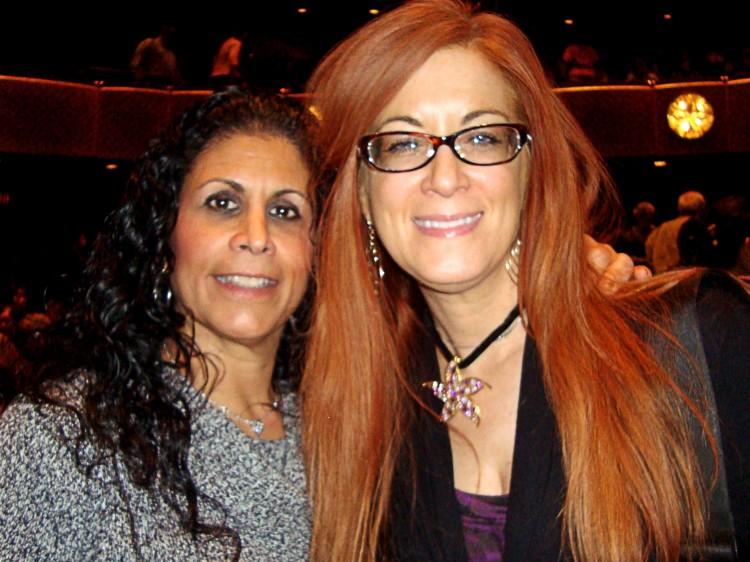 <a><img class="size-large wp-image-1793422" src="https://www.theepochtimes.com/assets/uploads/2015/09/2012-1-15_NYC5_PamelaTsai_Senior+medical+director+Michelle+Decrosta_edited.jpg" alt="" width="319" height="239"/></a>