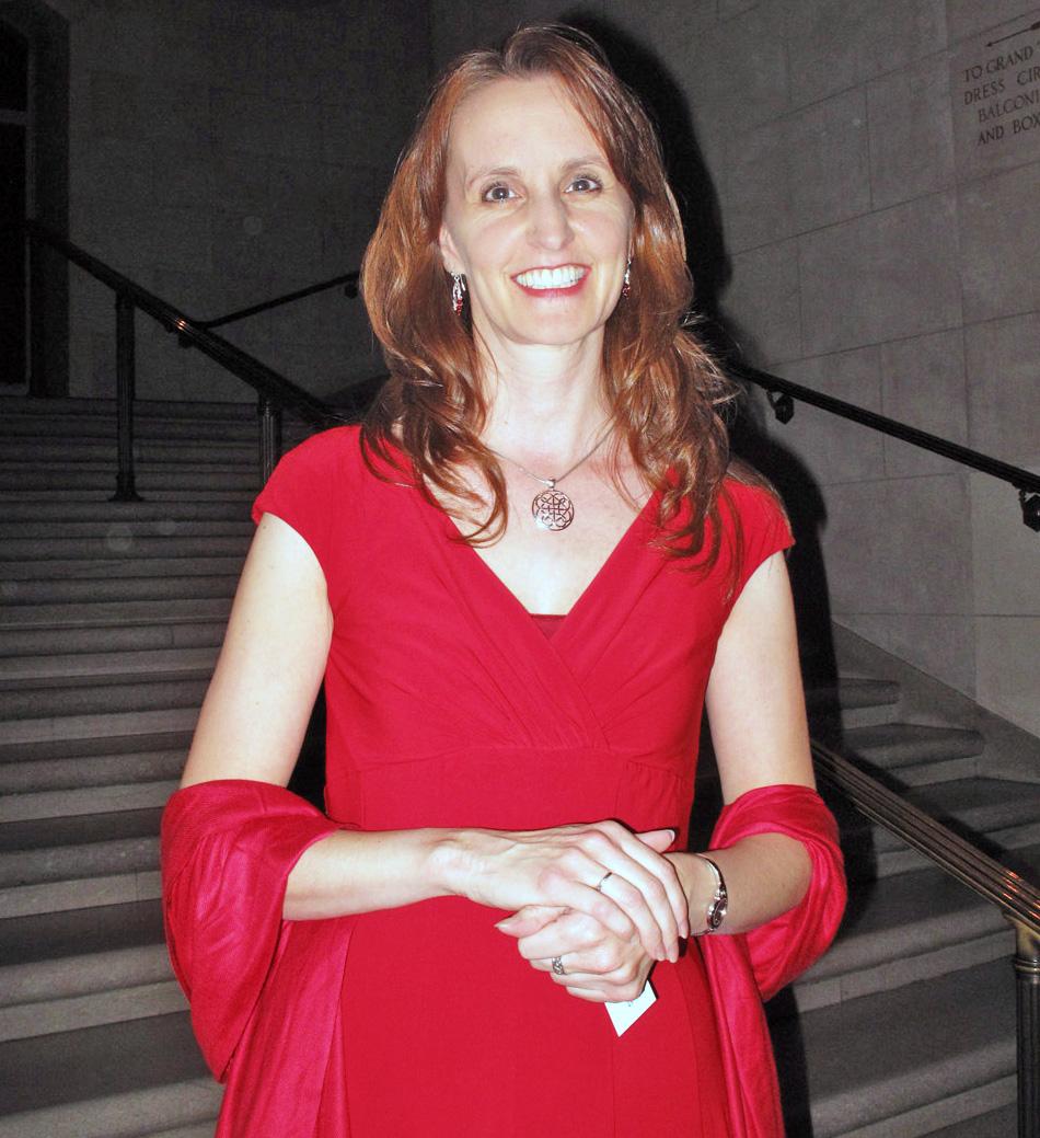 <a><img class="size-large wp-image-1794260" title="Ann Rossouw, who teaches dance, theater, and music, was captivated by Shen Yun" src="https://www.theepochtimes.com/assets/uploads/2015/09/20120103-SF-YouzhiMa-AnnRossouw_DanceTeacher_corrected.jpg" alt="Ann Rossouw, who teaches dance, theater, and music, was captivated by Shen Yun" width="328"/></a>