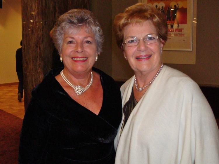 Patricia Hancock and Dame Malvina Major (R) attend Shen Yun Performing Arts in Auckland's ASB Theatre. (Robert Fisk/The Epoch Times)
