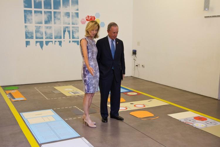 <a><img class="size-large wp-image-1781600" title="Amanda Burden, chair of the City Planning Commission, shows Mayor Michael Bloomberg an example of a micro-apartment" src="https://www.theepochtimes.com/assets/uploads/2015/09/20120708_Ch.jpg" alt="Amanda Burden, chair of the City Planning Commission, shows Mayor Michael Bloomberg an example of a micro-apartment" width="590" height="393"/></a>