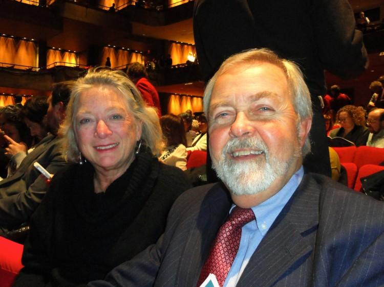 <a><img class="size-large wp-image-1770891" title="2013_02_05_Indiana_Stacey+Tang_Al+2Band+Susan+Cloe_" src="https://www.theepochtimes.com/assets/uploads/2015/09/2013_02_05_Indiana_Stacey+Tang_Al+2Band+Susan+Cloe_.jpg" alt="Susan and Alan Cloe attend Shen Yun" width="590" height="442"/></a>