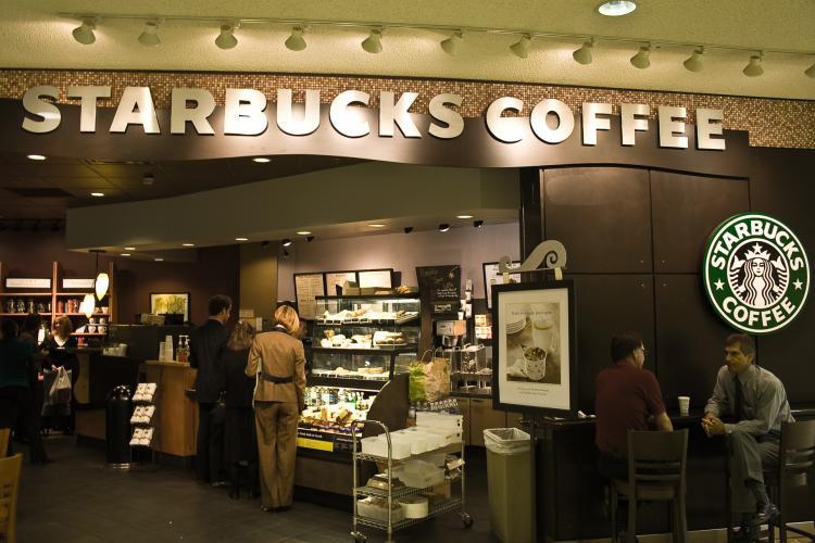 <a><img src="https://www.theepochtimes.com/assets/uploads/2015/09/3619.jpg" alt="Starbucks 'Trenta' cup size will be available at the popular coffee purveyor starting on Jan. 18. (The Epoch Times)" title="Starbucks 'Trenta' cup size will be available at the popular coffee purveyor starting on Jan. 18. (The Epoch Times)" width="320" class="size-medium wp-image-1809565"/></a>