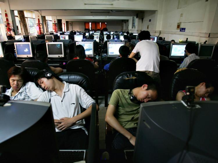 <a><img src="https://www.theepochtimes.com/assets/uploads/2015/09/53059567.jpg" alt="Chinese youngsters sleep at an internet cafe. (Cancan Chu/Getty Images)" title="Chinese youngsters sleep at an internet cafe. (Cancan Chu/Getty Images)" width="320" class="size-medium wp-image-1824448"/></a>