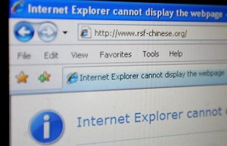 <a><img src="https://www.theepochtimes.com/assets/uploads/2015/09/74356398internet.jpg" alt="A Reporters Without Borders Chinese language website blocked in Beijing. (Frederic J. Brown/AFP/Getty Images)" title="A Reporters Without Borders Chinese language website blocked in Beijing. (Frederic J. Brown/AFP/Getty Images)" width="320" class="size-medium wp-image-1835054"/></a>