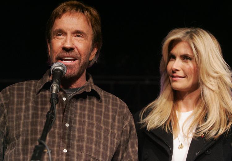 <a><img src="https://www.theepochtimes.com/assets/uploads/2015/09/78690731.jpg" alt="Chuck Norris and his wife, Gena O'Kelley. (Saul Loeb/AFP/Getty Images)" title="Chuck Norris and his wife, Gena O'Kelley. (Saul Loeb/AFP/Getty Images)" width="320" class="size-medium wp-image-1811366"/></a>