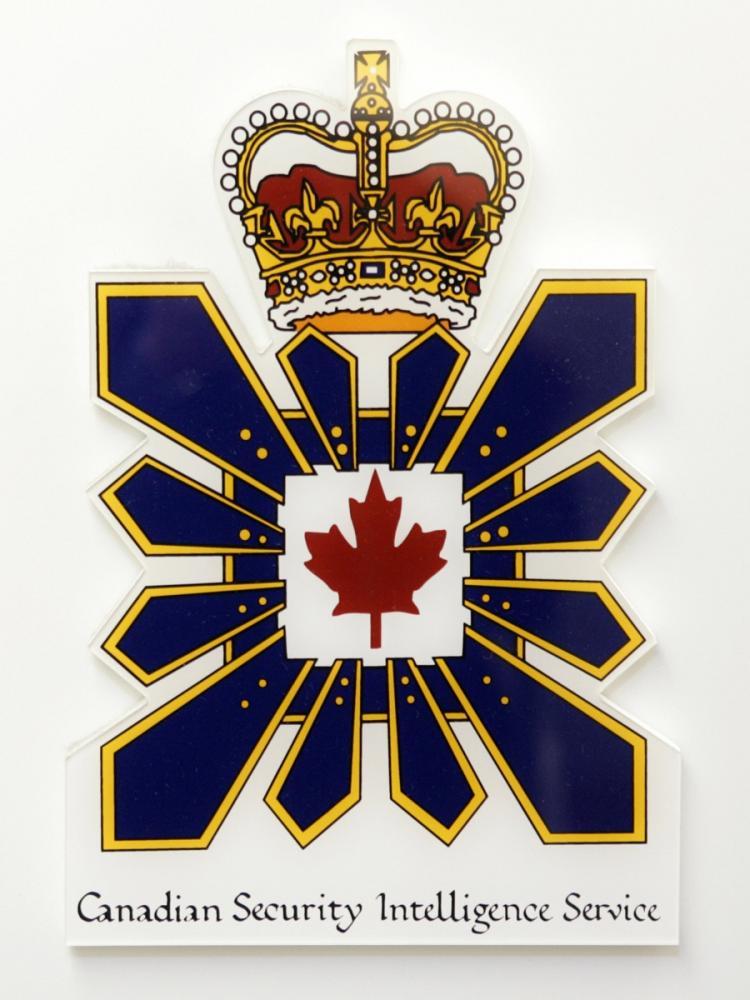 <a><img src="https://www.theepochtimes.com/assets/uploads/2015/09/78906123-CSIS.jpg" alt="Canadian Security Intelligence Service, or CSIS, logo is displayed at the International Spy Museum in Washington, DC, 10 January 2008. (Saul Loeb/AFP/Getty Images)" title="Canadian Security Intelligence Service, or CSIS, logo is displayed at the International Spy Museum in Washington, DC, 10 January 2008. (Saul Loeb/AFP/Getty Images)" width="320" class="size-medium wp-image-1817920"/></a>