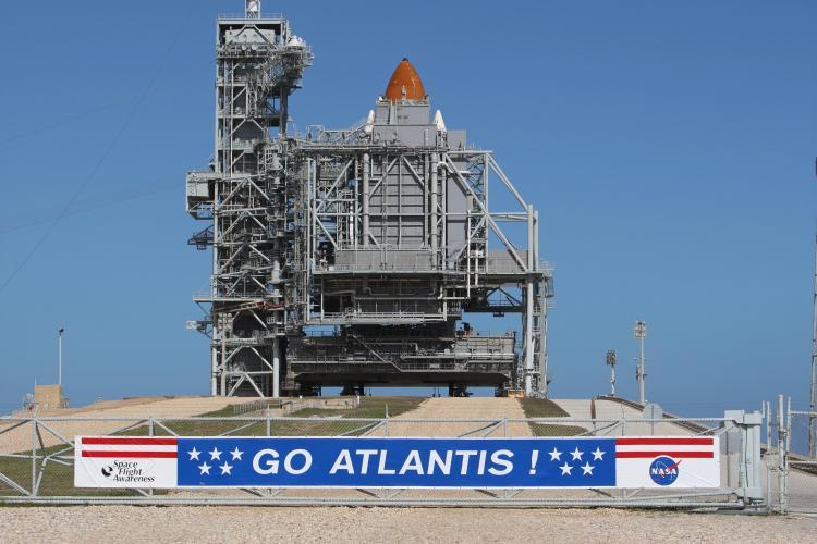 <a><img src="https://www.theepochtimes.com/assets/uploads/2015/09/79525793.jpg" alt="A banner shows support for the space shuttle Atlantis on February 5, 2008 at the Kennedy Space Center in Cape Canaveral, Florida. Atlantis took the European Space Agency's Columbus laboratory to the International Space Station (ISS).  (STAN HONDA/AFP/Getty Images)" title="A banner shows support for the space shuttle Atlantis on February 5, 2008 at the Kennedy Space Center in Cape Canaveral, Florida. Atlantis took the European Space Agency's Columbus laboratory to the International Space Station (ISS).  (STAN HONDA/AFP/Getty Images)" width="320" class="size-medium wp-image-1815773"/></a>