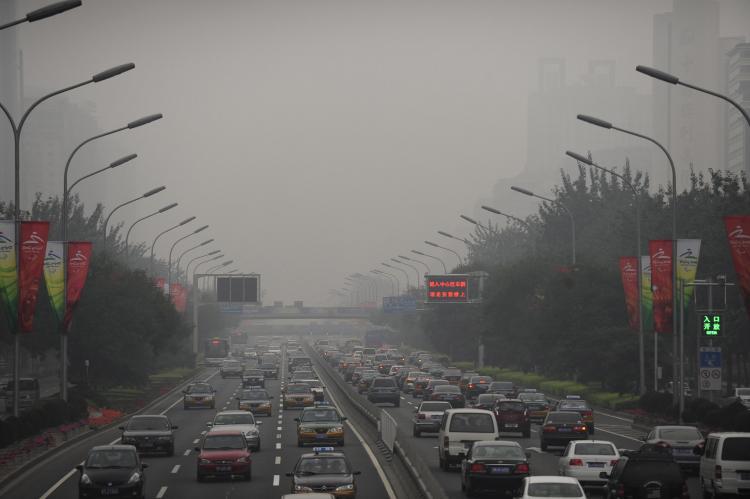 <a><img src="https://www.theepochtimes.com/assets/uploads/2015/09/82944078beijingpollution.jpg" alt="Cars drive through thick smog on a street in Beijing on September 21, 2008. (Peter Parks/AFP/Getty Images)" title="Cars drive through thick smog on a street in Beijing on September 21, 2008. (Peter Parks/AFP/Getty Images)" width="320" class="size-medium wp-image-1826761"/></a>