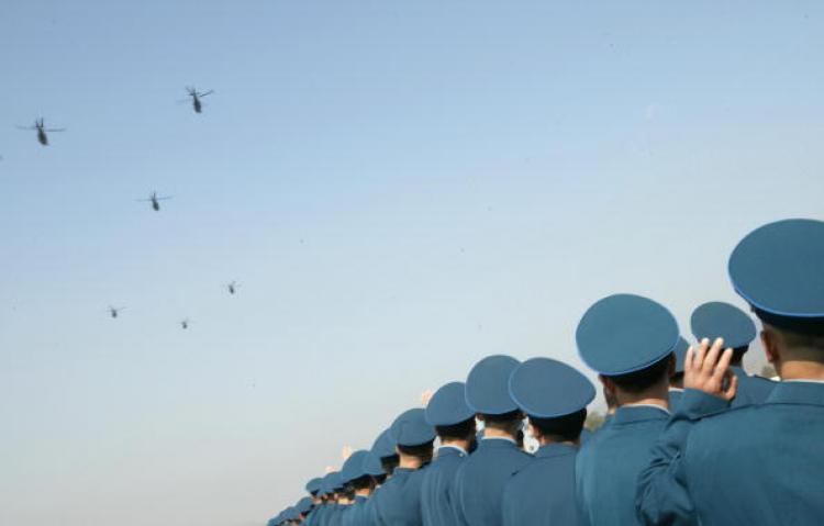<a><img src="https://www.theepochtimes.com/assets/uploads/2015/09/83814122.jpg" alt="Chinese People's Liberation Army air force officers wave goodbye to helicopters leaving Hong Kong to go back to China during the city's annual rotation of military personnel. (Alex Hofford/AFP/Getty Images)" title="Chinese People's Liberation Army air force officers wave goodbye to helicopters leaving Hong Kong to go back to China during the city's annual rotation of military personnel. (Alex Hofford/AFP/Getty Images)" width="320" class="size-medium wp-image-1831206"/></a>