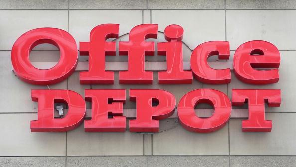 <a><img class="size-large wp-image-1770305" src="https://www.theepochtimes.com/assets/uploads/2015/09/85043696.jpg" alt="A sign marks the location of an Office Depot store in Chicago, Illinois in this file photo. The Boca Raton, Florida based company announced to merge with Naperville, Illinois based OfficeMax Feb. 20 2012. (Scott Olson/Getty Images)" width="590" height="332"/></a>