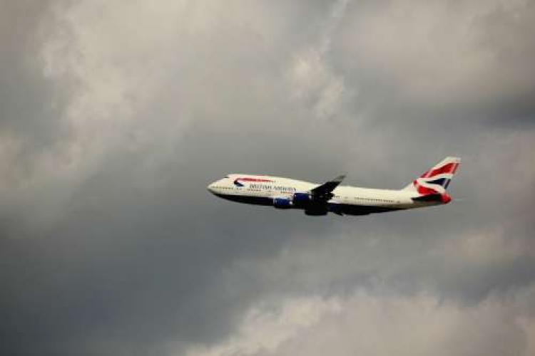 <a><img src="https://www.theepochtimes.com/assets/uploads/2015/09/87917818gbp.jpg" alt="A British Airways Boeing 747 takes off from Heathrow Airport on May 22, 2009 in London.  (Peter Macdiarmid/Getty Images)" title="A British Airways Boeing 747 takes off from Heathrow Airport on May 22, 2009 in London.  (Peter Macdiarmid/Getty Images)" width="320" class="size-medium wp-image-1827947"/></a>