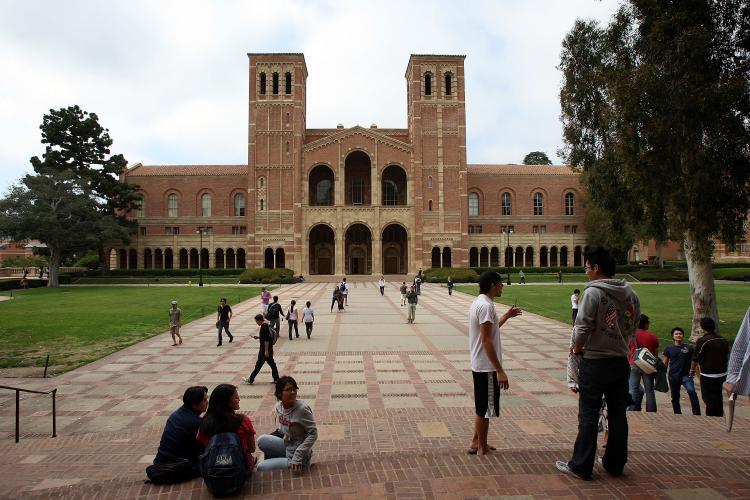<a><img src="https://www.theepochtimes.com/assets/uploads/2015/09/88039771.jpg" alt="Students go about their business at University of California, Los Angeles (UCLA) Nancy Salas the missing UCLA student had apparently deceived her parents about her status at the university. (David McNew/Getty Images)" title="Students go about their business at University of California, Los Angeles (UCLA) Nancy Salas the missing UCLA student had apparently deceived her parents about her status at the university. (David McNew/Getty Images)" width="320" class="size-medium wp-image-1819897"/></a>