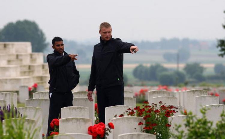 <a><img src="https://www.theepochtimes.com/assets/uploads/2015/09/88724951.jpg" alt="England cricketers Adil Rashid (L) and Andrew Flintoff tour The First World War Grave site at at Tyne Cot near Ypres, Belgium. (Julian Herbert/Getty Images)" title="England cricketers Adil Rashid (L) and Andrew Flintoff tour The First World War Grave site at at Tyne Cot near Ypres, Belgium. (Julian Herbert/Getty Images)" width="320" class="size-medium wp-image-1812386"/></a>