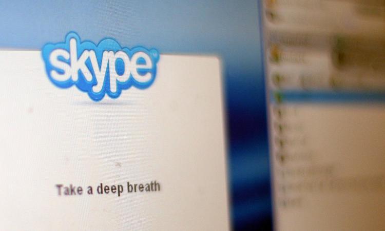<a><img src="https://www.theepochtimes.com/assets/uploads/2015/09/90257720.jpg" alt="Rupert Murdoch's company BskyB reportedly has been in a legal battle with Skype over the name and similarities between logos of the two companies. (Mario Tama/Getty Images)" title="Rupert Murdoch's company BskyB reportedly has been in a legal battle with Skype over the name and similarities between logos of the two companies. (Mario Tama/Getty Images)" width="320" class="size-medium wp-image-1810342"/></a>