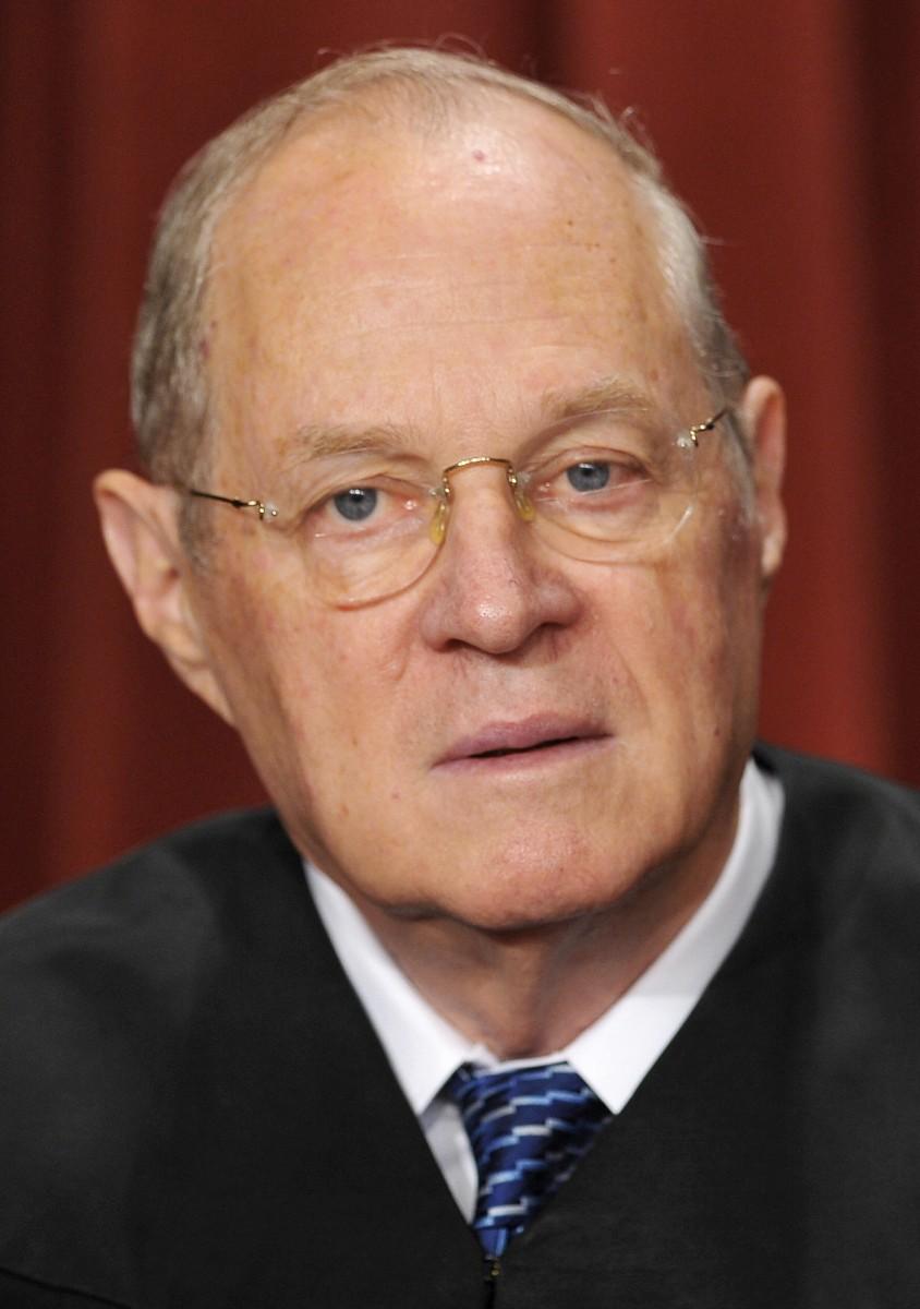 <a><img class="size-large wp-image-1789661" title="US Supreme Court Justice Anthony Kennedy" src="https://www.theepochtimes.com/assets/uploads/2015/09/91237004.jpg" alt="" width="249" height="354"/></a>
