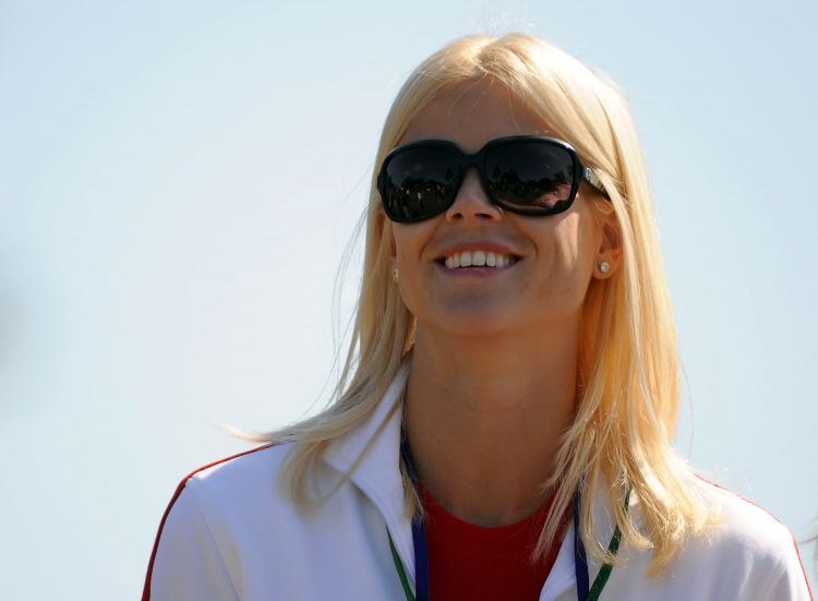 <a><img src="https://www.theepochtimes.com/assets/uploads/2015/09/91667726.jpg" alt="Elin Nordegren, Tiger Woods' soon to be ex-wife, is reportedly receiving a cool $100 million in settlement money from the professional golfer. (Harry How/Getty Images)" title="Elin Nordegren, Tiger Woods' soon to be ex-wife, is reportedly receiving a cool $100 million in settlement money from the professional golfer. (Harry How/Getty Images)" width="320" class="size-medium wp-image-1817779"/></a>