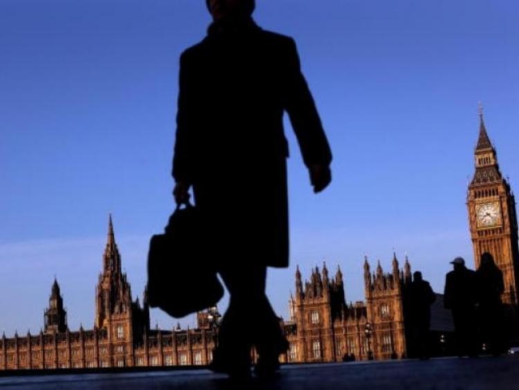 <a><img src="https://www.theepochtimes.com/assets/uploads/2015/09/96324455_2.jpg" alt="Commuters walk past the Houses of Parliament on February 1, 2010 in London, England.  (Dan Kitwood/Getty Images)" title="Commuters walk past the Houses of Parliament on February 1, 2010 in London, England.  (Dan Kitwood/Getty Images)" width="320" class="size-medium wp-image-1813924"/></a>