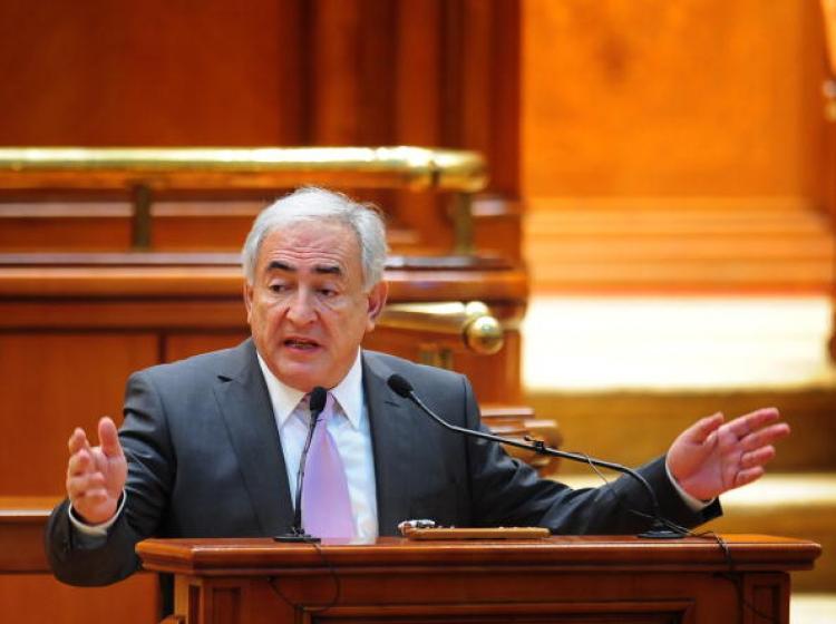 <a><img src="https://www.theepochtimes.com/assets/uploads/2015/09/98138070.jpg" alt="IMF chief Dominique Strauss-Kahn delivers a speech at the Romanian Parliament in Bucharest on March 30, 2010. (Daniel Mihailescu/AFP/Getty Images)" title="IMF chief Dominique Strauss-Kahn delivers a speech at the Romanian Parliament in Bucharest on March 30, 2010. (Daniel Mihailescu/AFP/Getty Images)" width="320" class="size-medium wp-image-1821478"/></a>