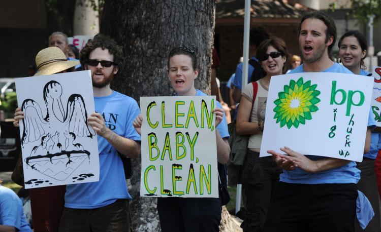 <a><img src="https://www.theepochtimes.com/assets/uploads/2015/09/98929174BP.jpg" alt="Protesters attend a rally against the BP Deepwater Horizon platform disaster off the coast of Louisiana, in New Orleans on May 8, 2010 (Mark Ralston/AFP/Getty Images)" title="Protesters attend a rally against the BP Deepwater Horizon platform disaster off the coast of Louisiana, in New Orleans on May 8, 2010 (Mark Ralston/AFP/Getty Images)" width="320" class="size-medium wp-image-1810605"/></a>