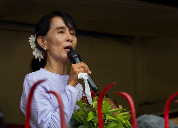 <a><img class="size-large wp-image-1789559" title="Aung San Suu Kyi Speaks After Burmese Election" src="https://www.theepochtimes.com/assets/uploads/2015/09/ANGSAN_142319809-1.jpg" alt="" width="590" height="422"/></a>