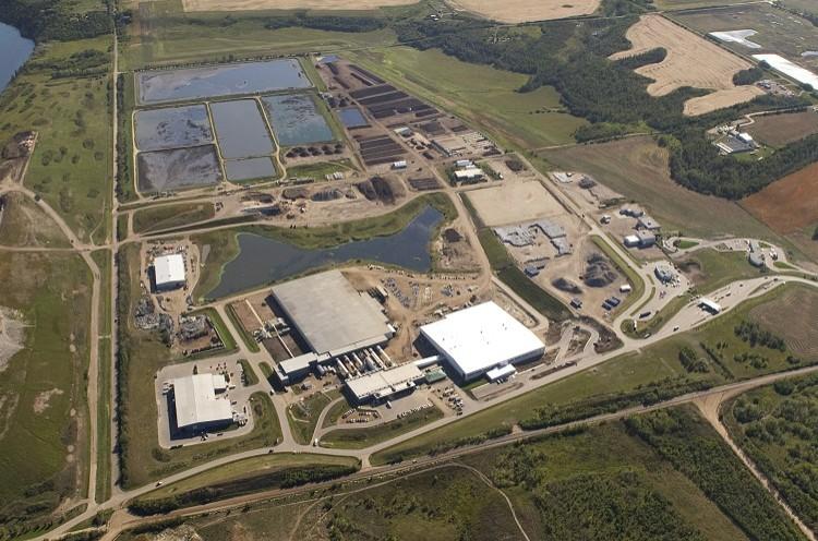 <a><img src="https://www.theepochtimes.com/assets/uploads/2015/09/Aerial-picture-of-project-siteAlberta.jpg" alt="The project site for Edmonton's waste-to-bioenergy facility. Set to be completed in 2012, the facility is the first of its kind in the world. (Courtesy of Edmonton Waste-to-Biofuels Project)" title="The project site for Edmonton's waste-to-bioenergy facility. Set to be completed in 2012, the facility is the first of its kind in the world. (Courtesy of Edmonton Waste-to-Biofuels Project)" width="320" class="size-medium wp-image-1800585"/></a>