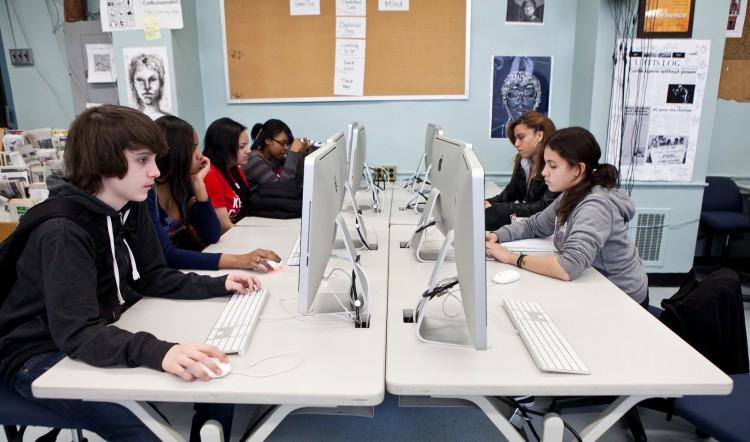 <a><img class="size-large wp-image-1789580" title="Queens District 32 will see technology upgrades in its classrooms thanks to participatory budget funds" src="https://www.theepochtimes.com/assets/uploads/2015/09/Amal+Chen-20120316-IMG_7097.jpg" alt="Queens District 32 will see technology upgrades in its classrooms thanks to participatory budget funds" width="590" height="348"/></a>