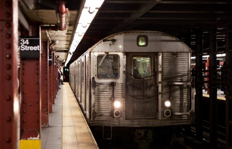 <a><img class="size-large wp-image-1775397" title="A C train pulls into Penn Station; A, C, E train schedules are affected by overnight subway work this week. (Amal Chen/The Epoch Times)" src="https://www.theepochtimes.com/assets/uploads/2015/09/Amal-Chen-20120329-IMG_9627.jpg" alt="A C train pulls into Penn Station; A, C, E train schedules are affected by overnight subway work this week. (Amal Chen/The Epoch Times)" width="590" height="381"/></a>
