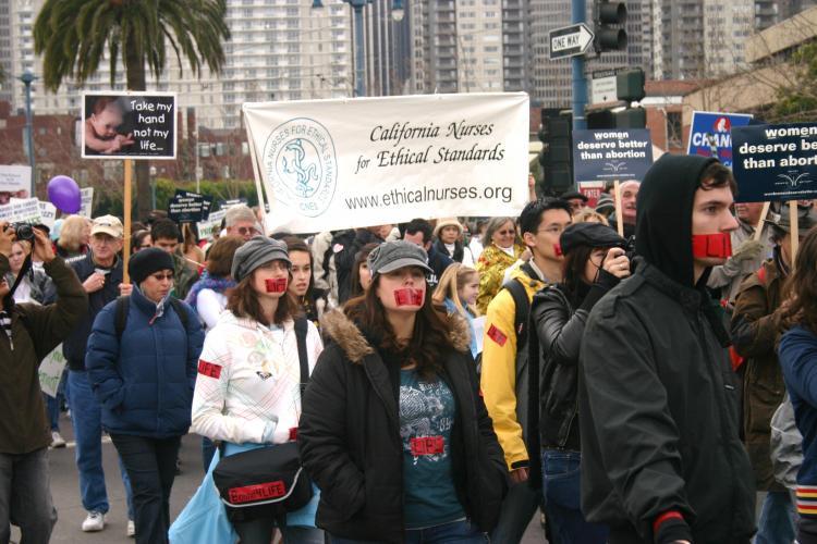 <a><img src="https://www.theepochtimes.com/assets/uploads/2015/09/Anti-Abortion.jpg" alt="Pro-life supporters walk through San Francisco during the West Coast Walk for Life on Jan. 24. (Perple Lu/The Epoch Times)" title="Pro-life supporters walk through San Francisco during the West Coast Walk for Life on Jan. 24. (Perple Lu/The Epoch Times)" width="320" class="size-medium wp-image-1830544"/></a>