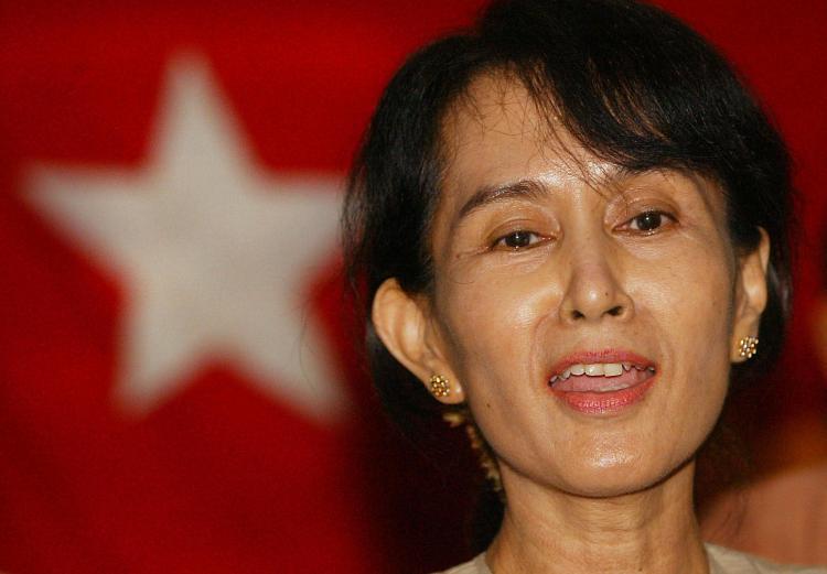 <a><img src="https://www.theepochtimes.com/assets/uploads/2015/09/BURMA-106593698.jpg" alt="ICON OF DEMOCRACY: Burmese democracy leader Aung San Suu Kyi at a 2002 press conference after being freed from a period of house arrest. In 2003 she was again be placed under detention. She is again due to be released by the Burmese military this coming Saturday. (Stephen Shaver/Getty Images )" title="ICON OF DEMOCRACY: Burmese democracy leader Aung San Suu Kyi at a 2002 press conference after being freed from a period of house arrest. In 2003 she was again be placed under detention. She is again due to be released by the Burmese military this coming Saturday. (Stephen Shaver/Getty Images )" width="320" class="size-medium wp-image-1812486"/></a>