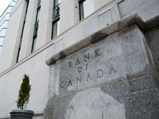 <a><img class="size-medium wp-image-1788921" title="BankOfCanada-resized" src="https://www.theepochtimes.com/assets/uploads/2015/09/BankOfCanada-resized.jpg" alt="" width="350" height="262"/></a>