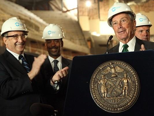 <a><img class="size-medium wp-image-1788304" title="Mayor Michael Bloomberg announces new jobs at Barclay's Center" src="https://www.theepochtimes.com/assets/uploads/2015/09/BloomyHardHat.jpg" alt="" width="350" height="262"/></a>