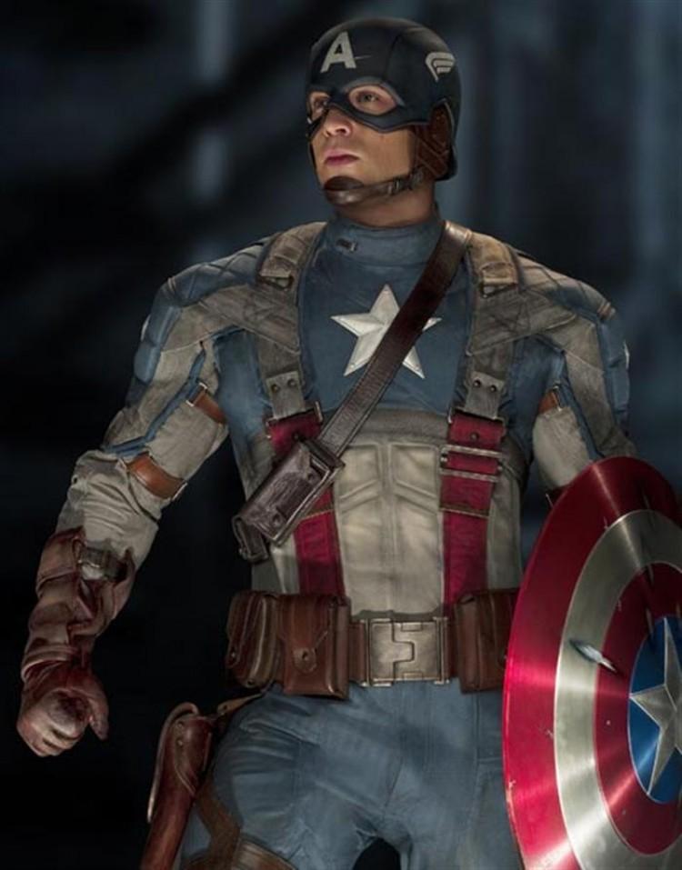 CAPTAIN AMERICA: Chris Evan plays Captain America in the action-adventure movie 'Captain America: The First Avenger.' (Courtesy of Paramount Pictures and Marvel Studios)