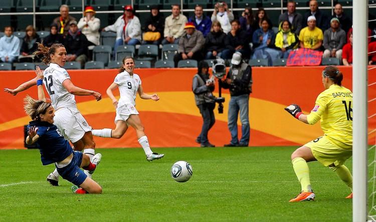 <a><img src="https://www.theepochtimes.com/assets/uploads/2015/09/Cheney118969137WEB.jpg" alt="EARLY EDGE: Lauren Cheney scores the first goal of the FIFA Women's World Cup 2011 Semi Final match between France and USA. (Scott Heavey/Getty Images)" title="EARLY EDGE: Lauren Cheney scores the first goal of the FIFA Women's World Cup 2011 Semi Final match between France and USA. (Scott Heavey/Getty Images)" width="425" class="size-medium wp-image-1800948"/></a>