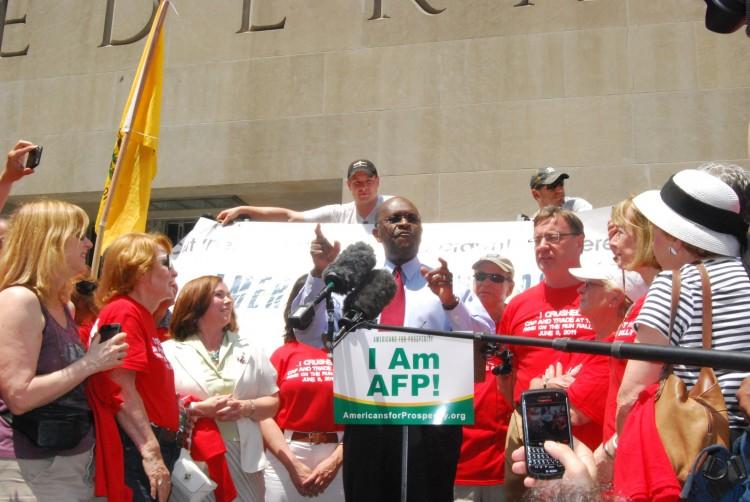 <a><img src="https://www.theepochtimes.com/assets/uploads/2015/09/DSC_0387.JPG" alt="Howard Cain joined the Americans for Prosperity protesters from New Jersey to rally outside a Regional Greenhouse Gas Initiative auction on Wednesday.  (Catherine Yang/The Epoch Times)" title="Howard Cain joined the Americans for Prosperity protesters from New Jersey to rally outside a Regional Greenhouse Gas Initiative auction on Wednesday.  (Catherine Yang/The Epoch Times)" width="320" class="size-medium wp-image-1803020"/></a>