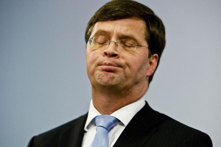 <a><img src="https://www.theepochtimes.com/assets/uploads/2015/09/DUTCH-C.jpg" alt="Dutch prime minister Jan Peter Balkenende delivers a speech after he announced that his government had collapsed in The Hague on Feb. 20. The Dutch government fell after coalition parties clashed over a NATO request to extend the Netherlands' military mission in Afghanistan, the prime minister said. (Valerie Kuypers/AFP/Getty Images)" title="Dutch prime minister Jan Peter Balkenende delivers a speech after he announced that his government had collapsed in The Hague on Feb. 20. The Dutch government fell after coalition parties clashed over a NATO request to extend the Netherlands' military mission in Afghanistan, the prime minister said. (Valerie Kuypers/AFP/Getty Images)" width="320" class="size-medium wp-image-1822804"/></a>