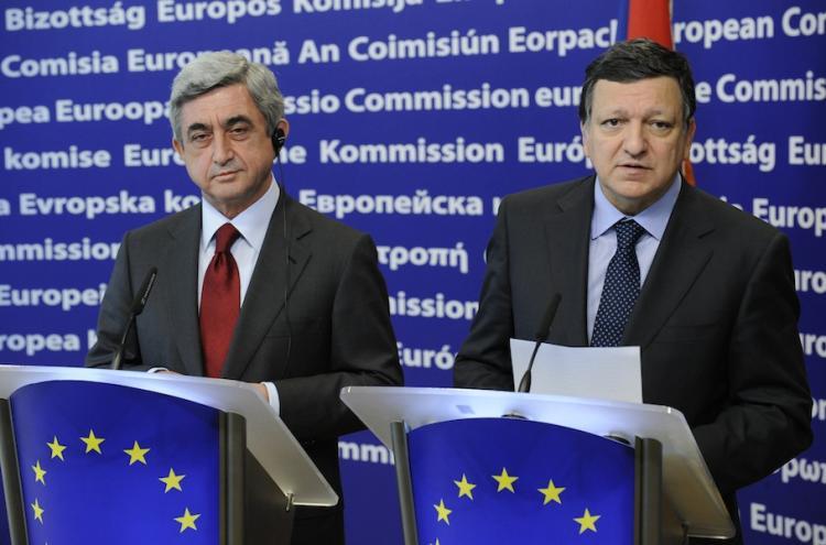 <a><img src="https://www.theepochtimes.com/assets/uploads/2015/09/EU100963915.jpg" alt="European Commission President Jose Manuel Barroso (R) and Armenian President Serzh Sarkisian give a press conference on May 26, after their bilateral meeting at EU headquarters in Brussels.  (John Thys/Getty Images)" title="European Commission President Jose Manuel Barroso (R) and Armenian President Serzh Sarkisian give a press conference on May 26, after their bilateral meeting at EU headquarters in Brussels.  (John Thys/Getty Images)" width="320" class="size-medium wp-image-1819412"/></a>